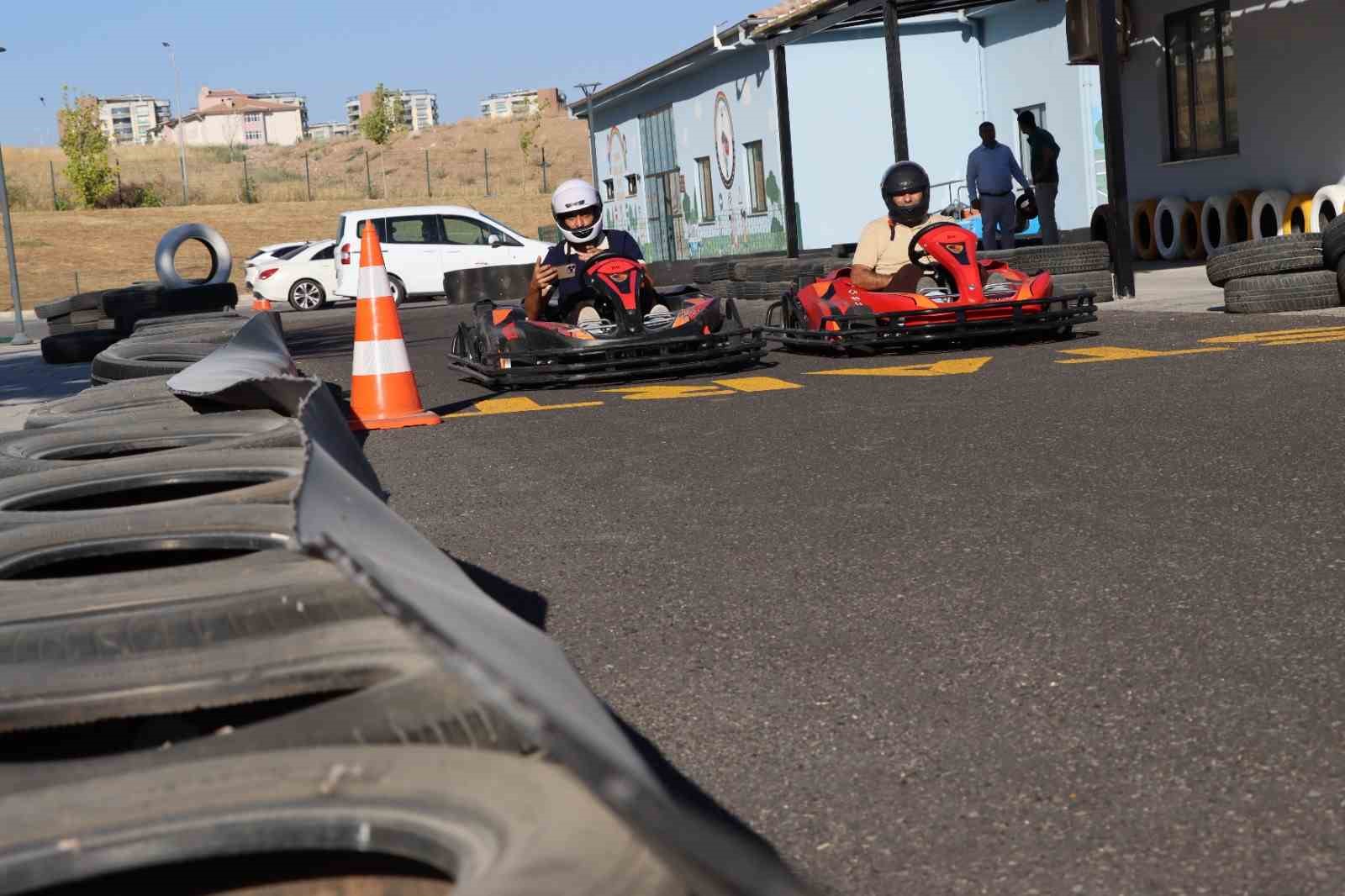 sanliurfa-da-hiz-tutku-ve-adrenalin-ayni-pistte-bulusuyor