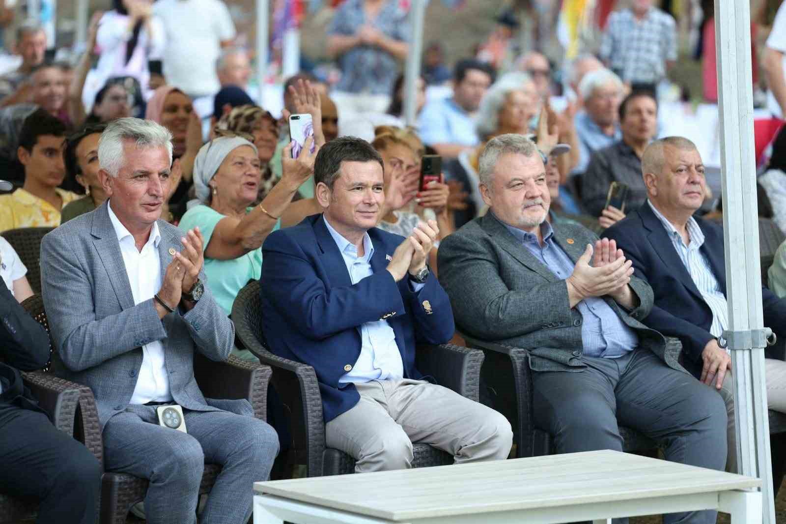 osmangazi-nin-siyah-inciri-festivalde-gorucuye-cikti