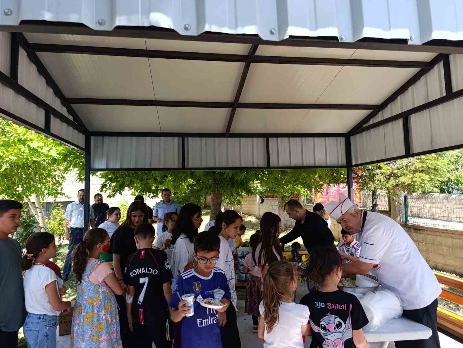 emirdag-da-yaz-kur-an-kurslari-sona-erdi