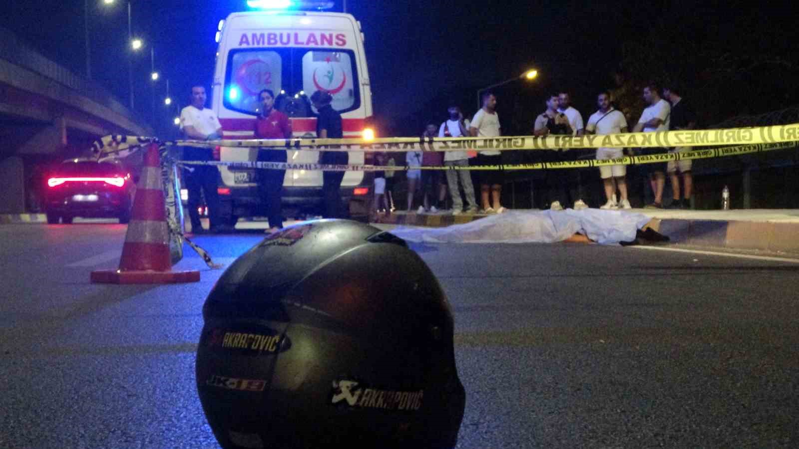 savrulan-motosikletten-duserek-basini-kaldirima-carpan-genc-hayatini-kaybetti