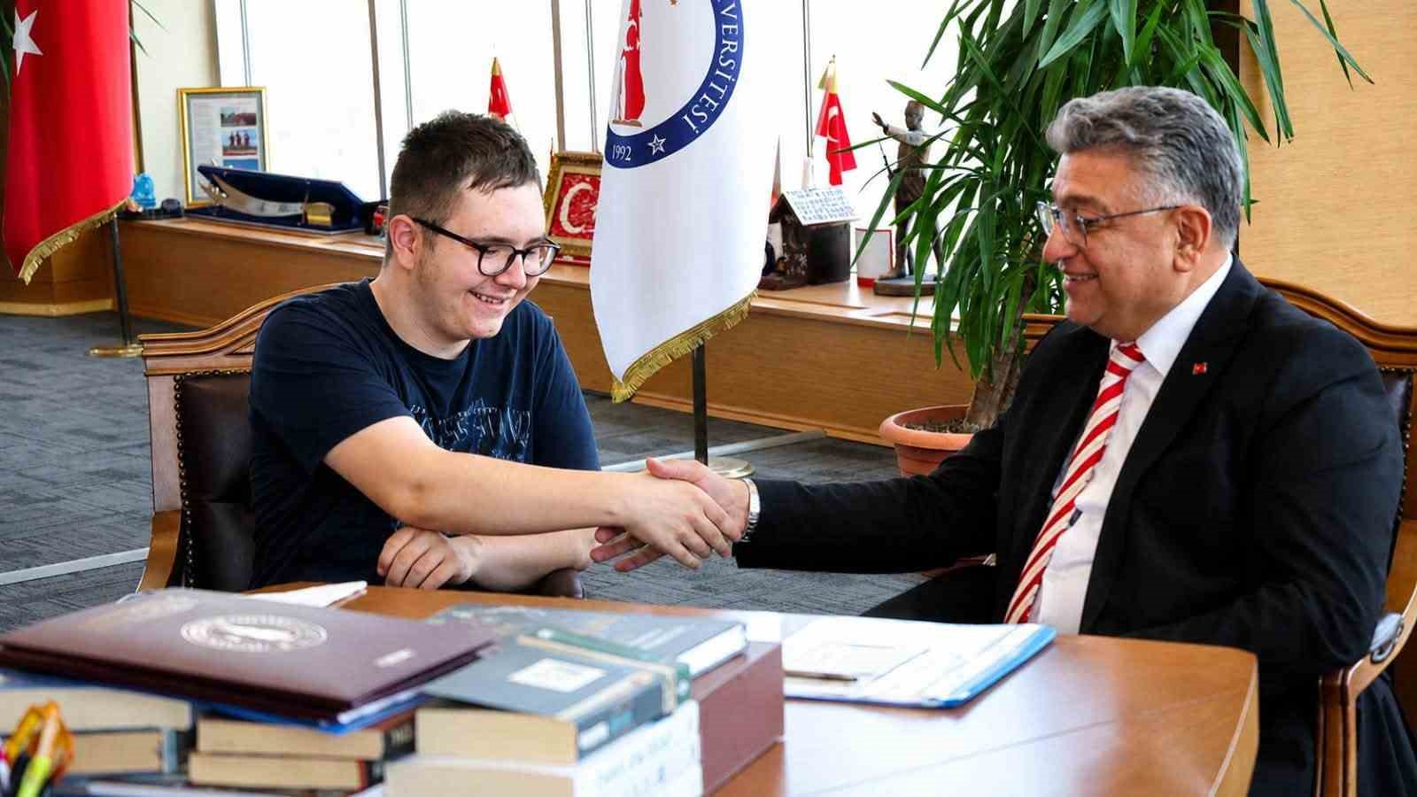 ozel-ogrenciler-dpu-de-misafir-edildi