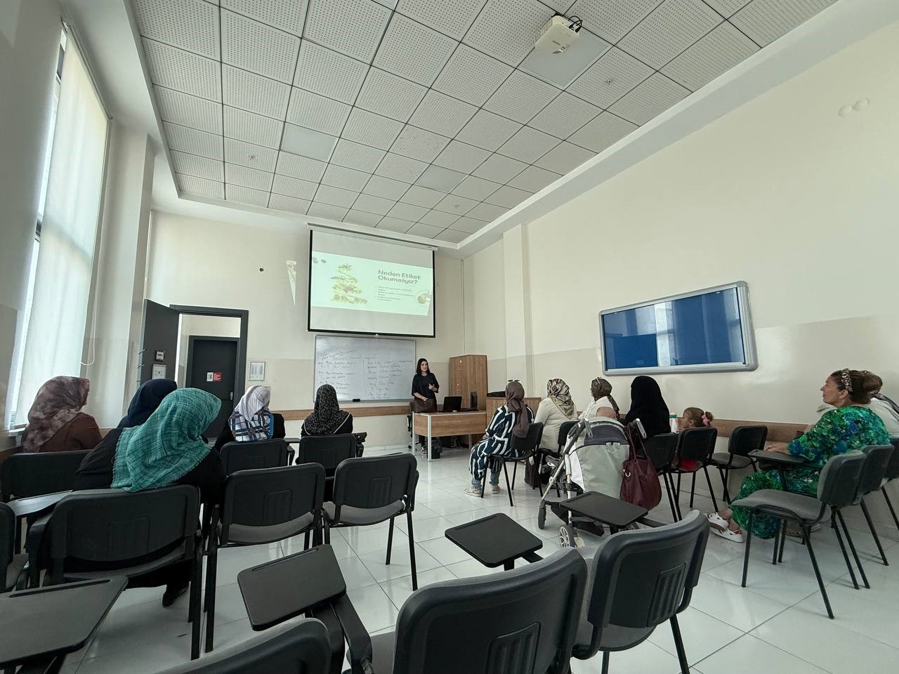 akyazi-da-5-hafta-suren-saglikli-yasam-ve-beslenme-egitim-serisi-tamamlandi