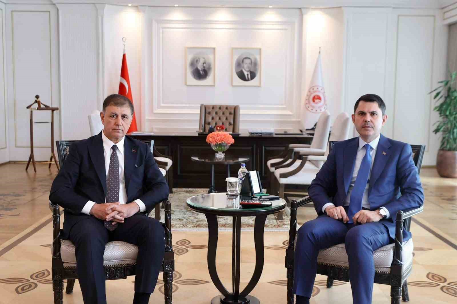 bakan-kurum-izmir-buyuksehir-belediye-baskani-tugay-i-kabul-etti