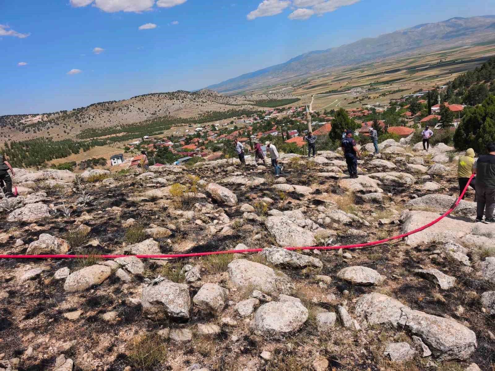burdur-da-orman-yangini-buyumeden-sonduruldu