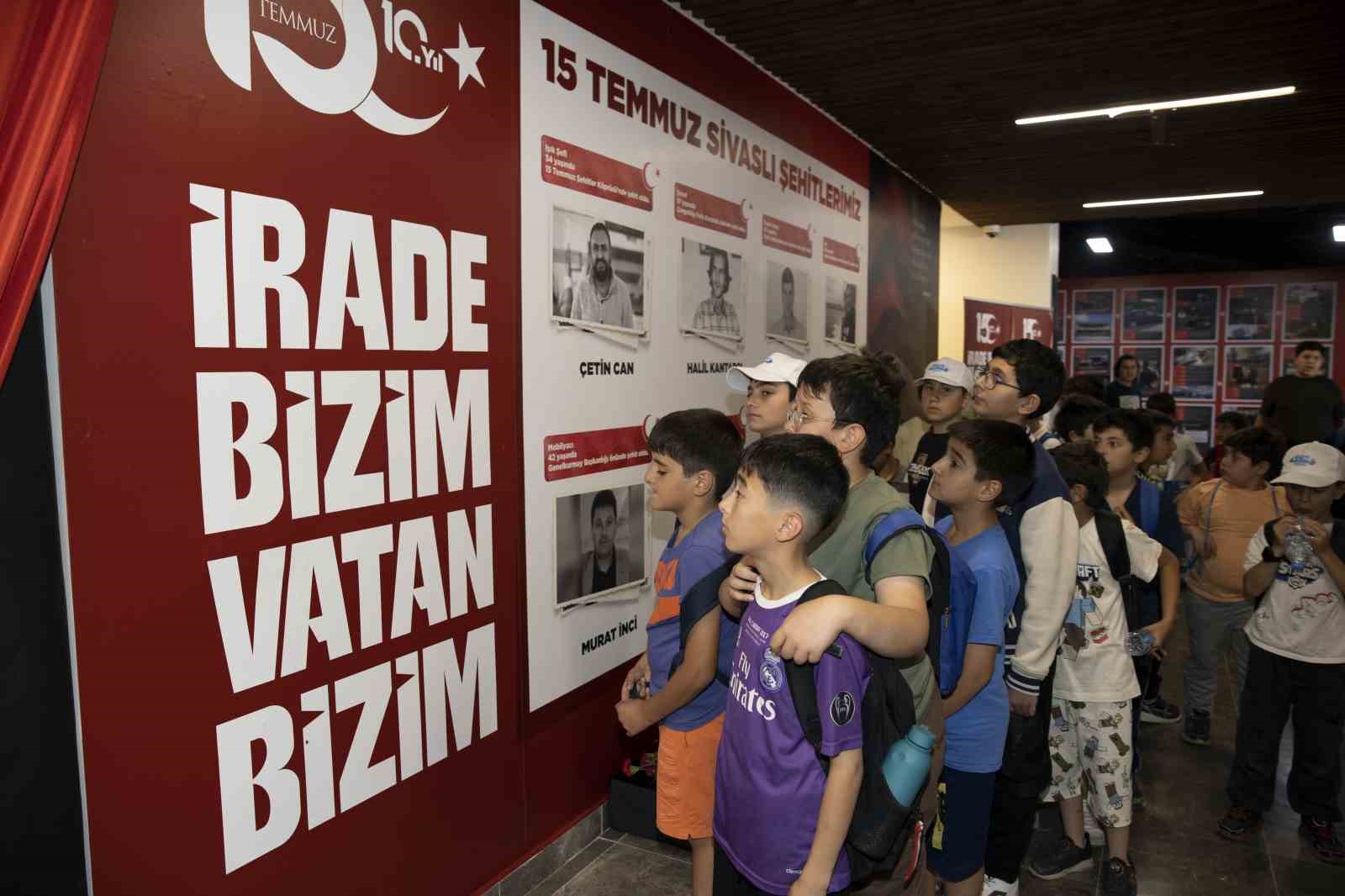 sivas-ta-15-temmuz-ani-merkezine-yogun-ilgi