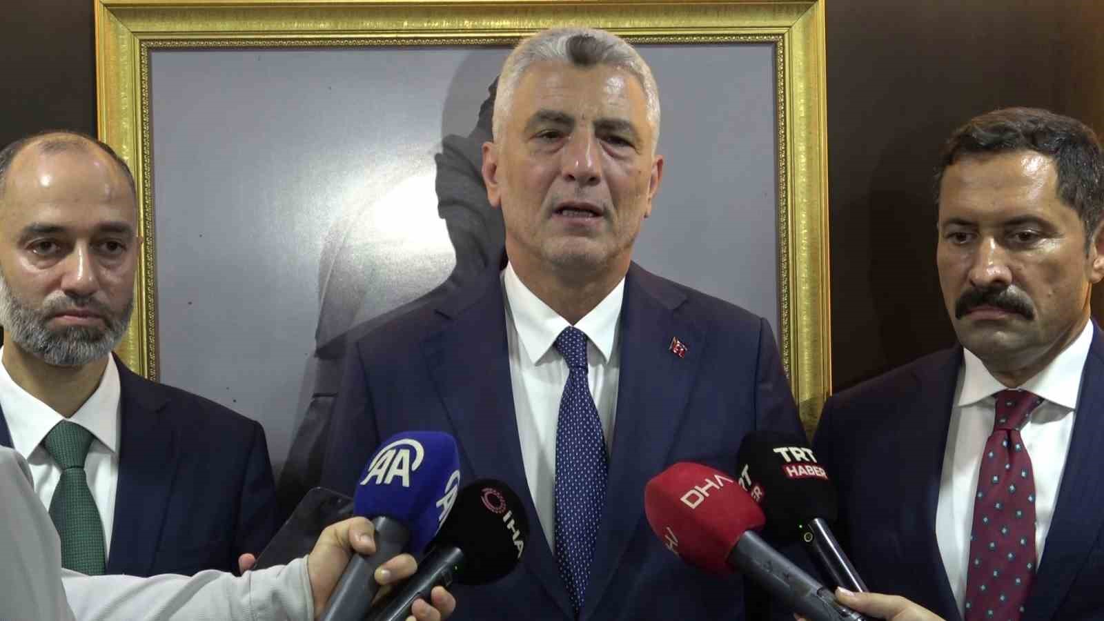 bakan-bolat-12-agustos-ta-398-tir-transit-gecis-icin-cilvegozu-nu-kullandi-ve-bu-rekor-bir-rakam