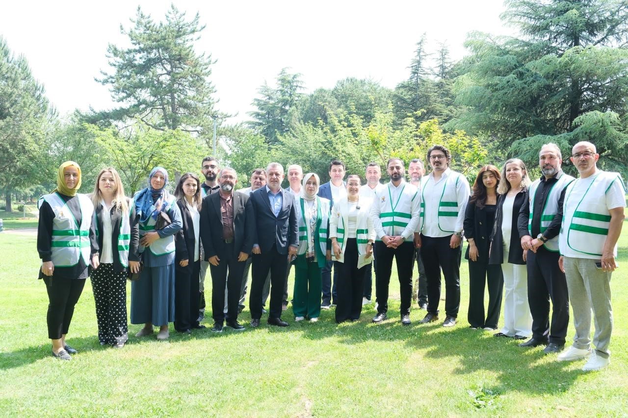 ak-parti-bursa-il-teskilatlari-ndan-cevre-duyarliligi