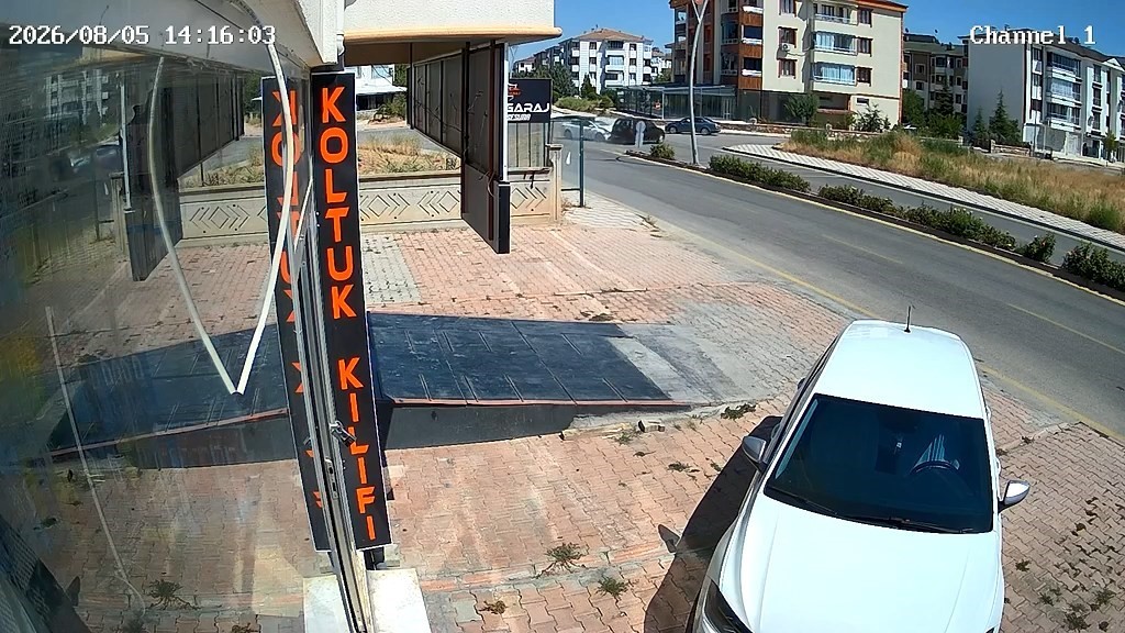 her-gun-kaza-olan-bulvarda-esnaflar-korkudan-isyerlerinin-onunde-oturamiyor
