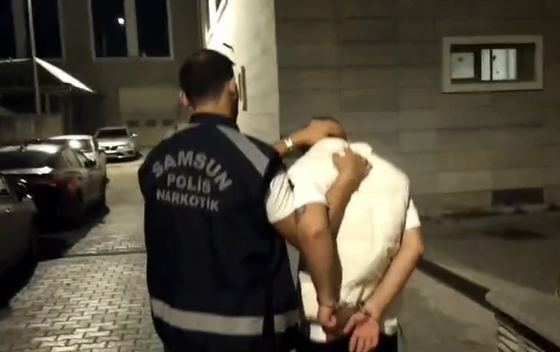 10-yil-10-ay-hapis-cezasiyla-aranan-sahis-samsun-polisinden-kacamadi