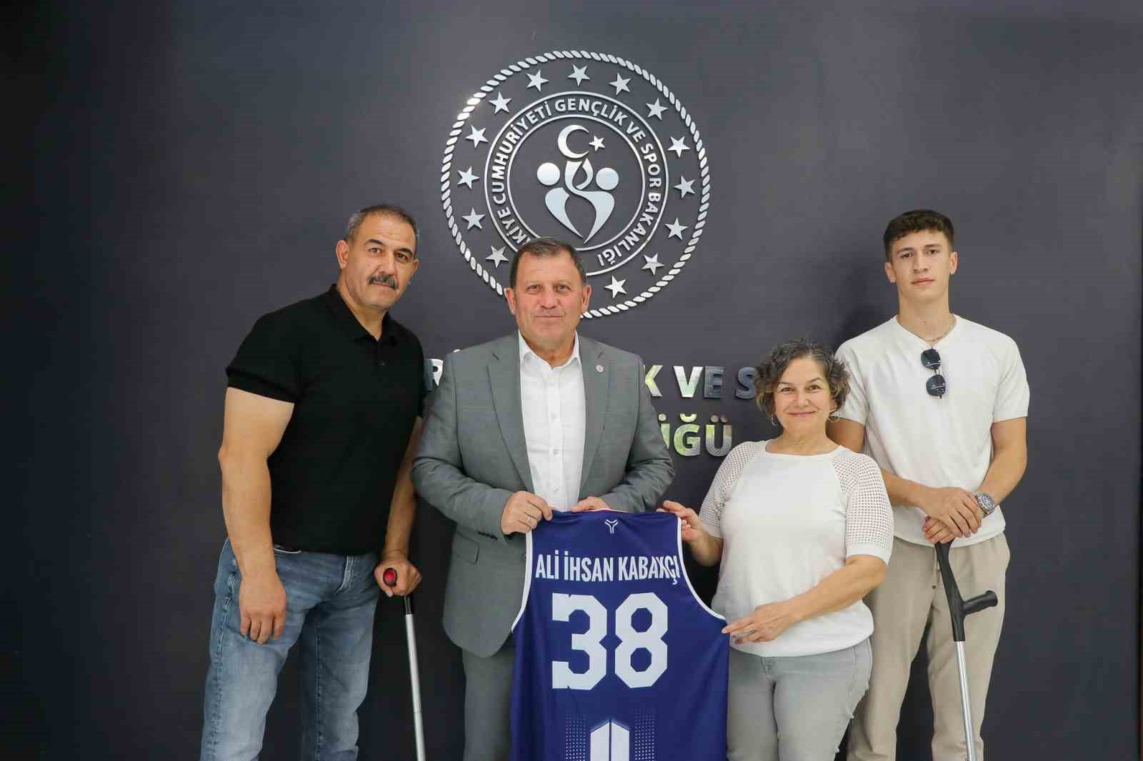 kayseri-bedensel-engelliler-spor-kulubu-nden-kabakci-ya-tesekkur