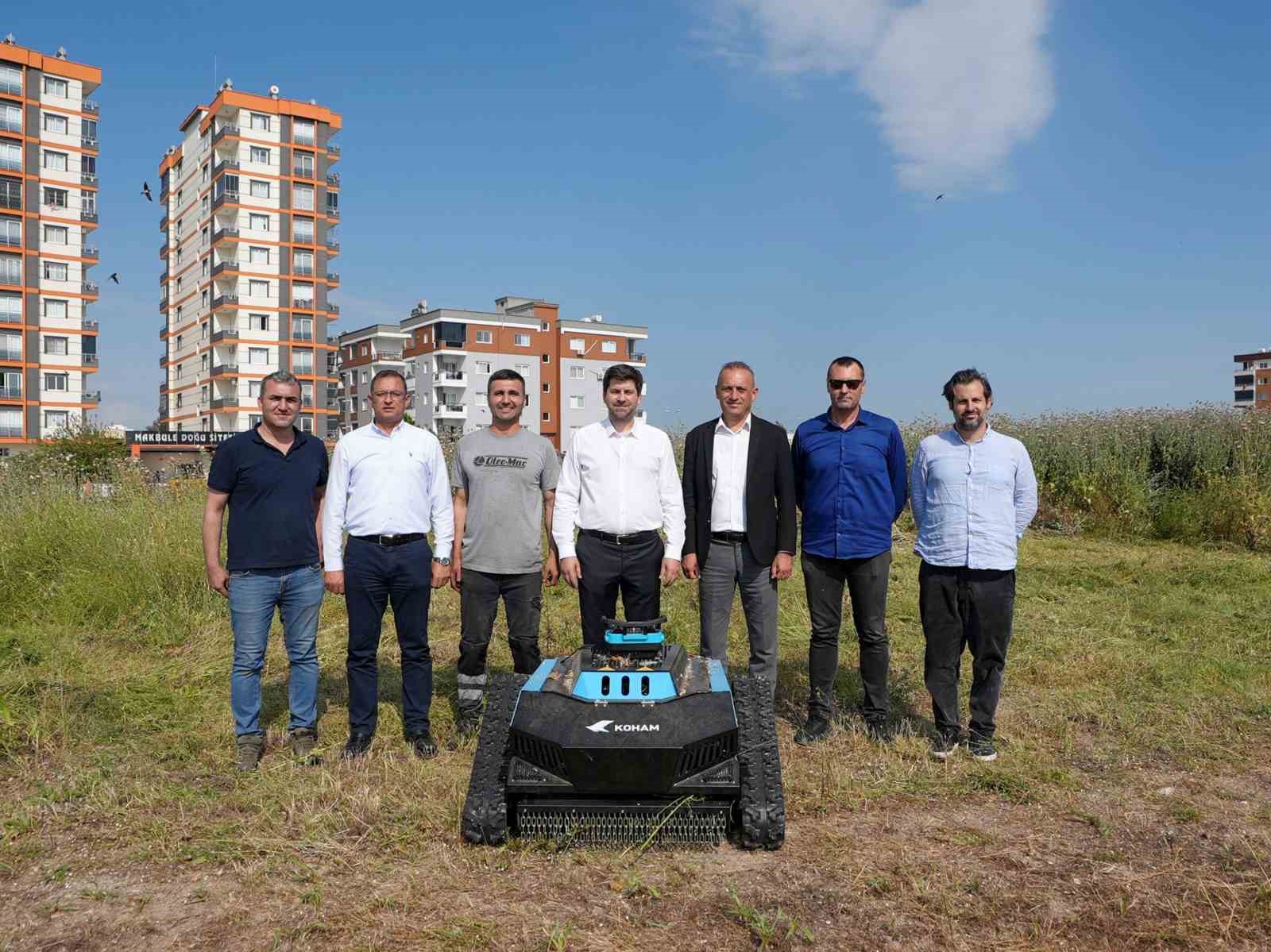 tarsus-ta-park-ve-bahceler-mudurlugune-yeni-nesil-bicme-makinesi