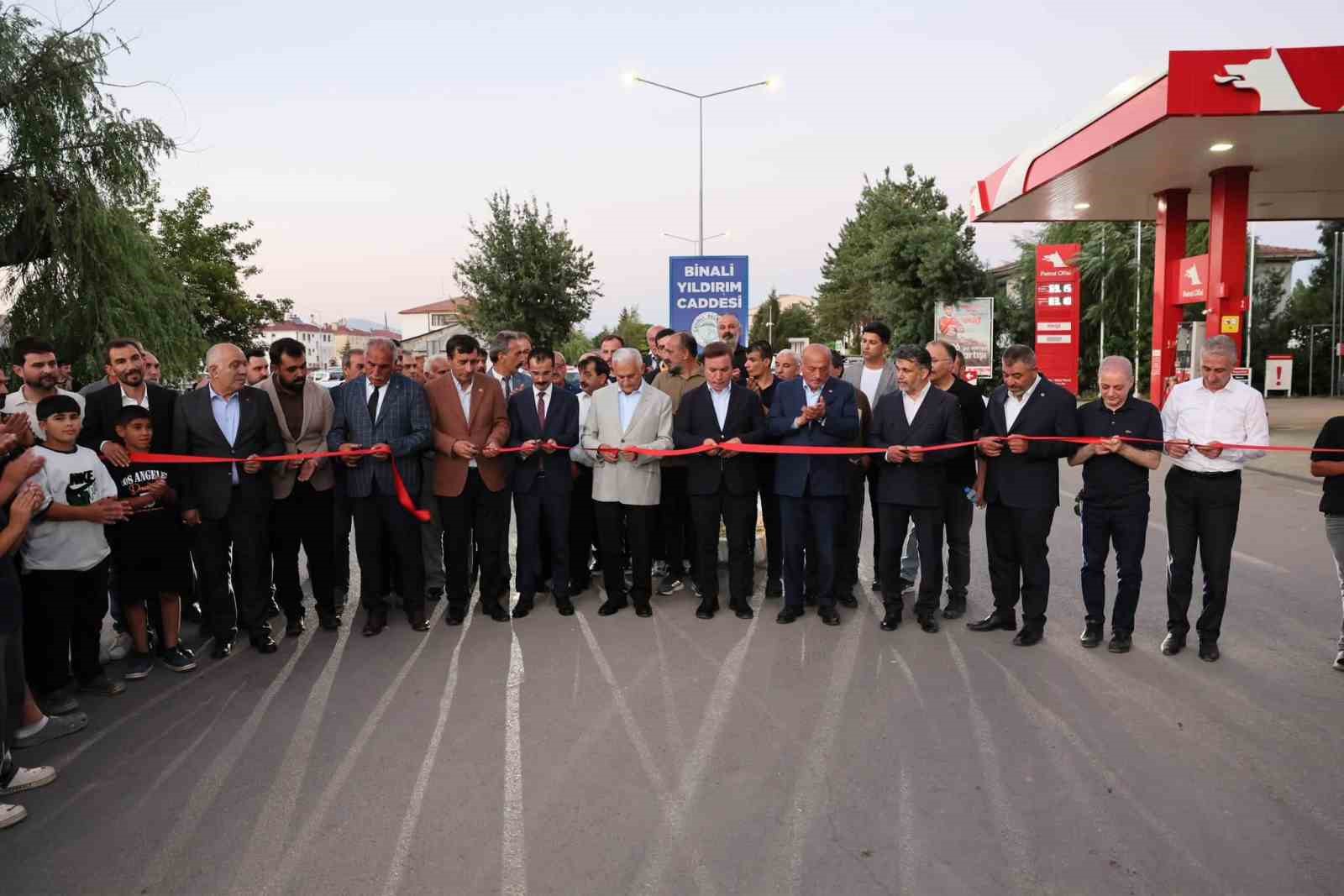 cayirli-da-binali-yildirim-caddesi-hizmete-acildi