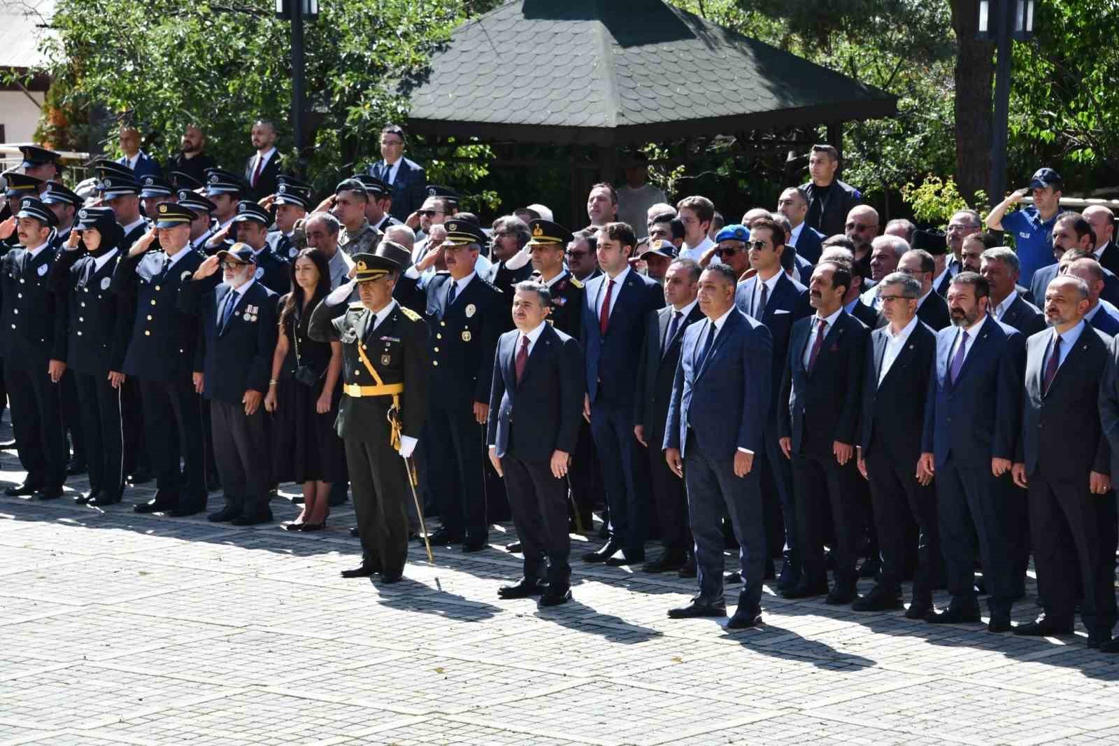 gumushane-de-30-agustos-zafer-bayrami-kutlandi