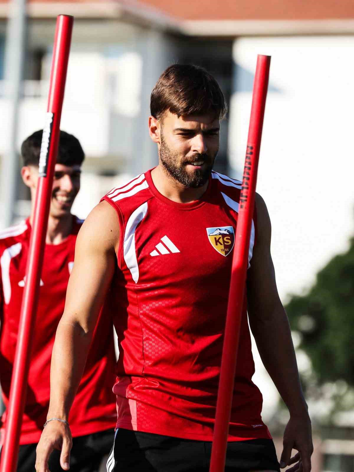 kayserispor-da-cardoso-onugkha-ve-bennaser-kadro-disi