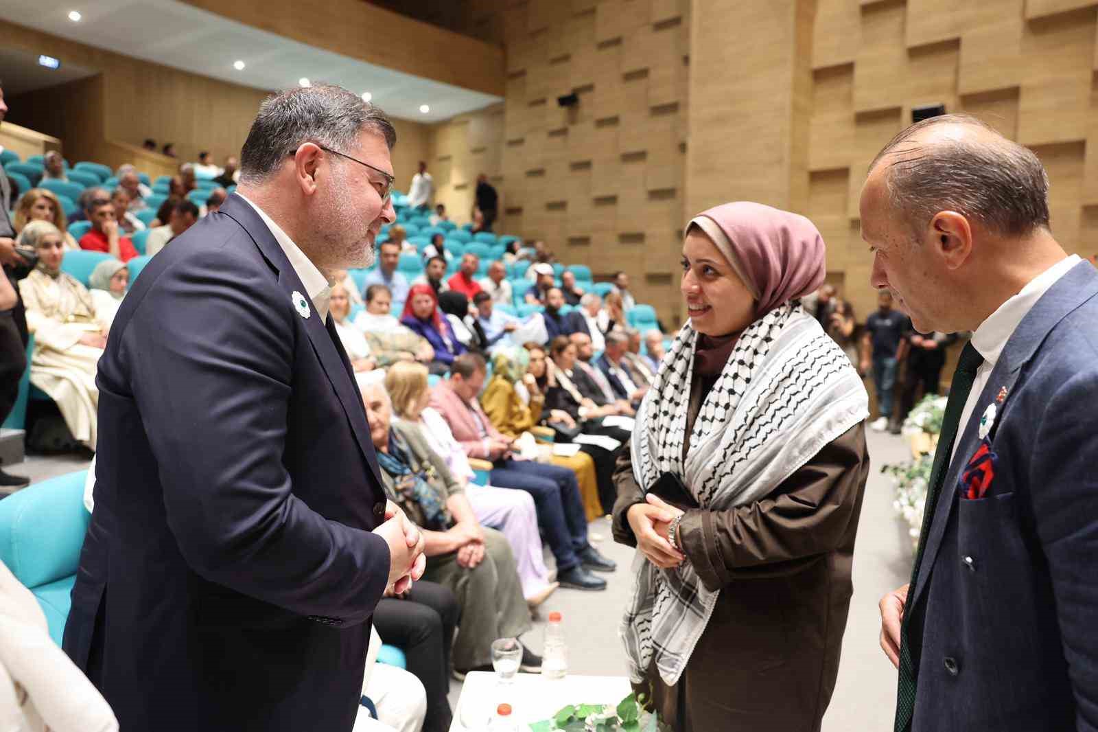 srebrenitsa-nin-sessizliginden-gazze-nin-feryadina-aci-ayni-gozyasi-ayni