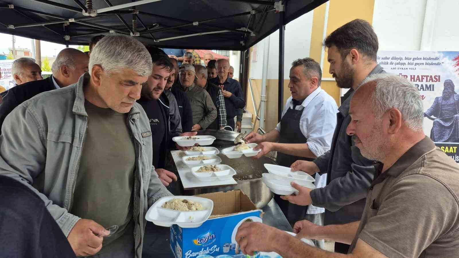 alacam-da-ahilik-haftasi-nda-ahi-pilavi-ikrami