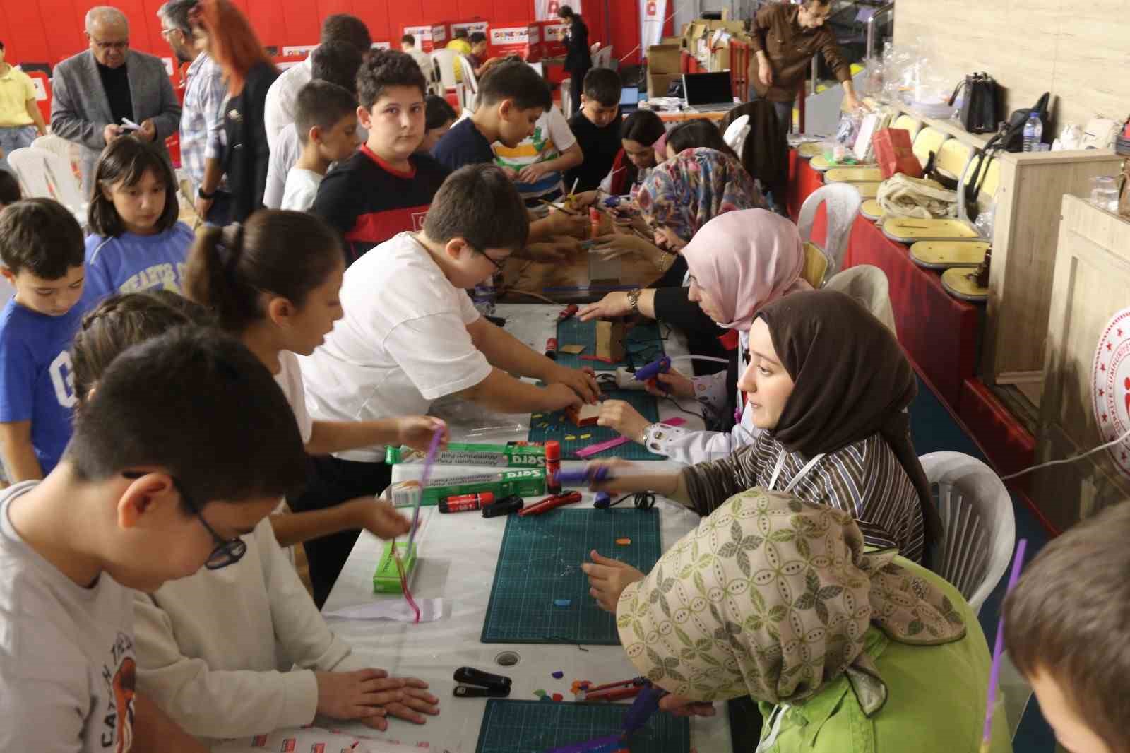 gelecegin-teknoloji-yildizlari-deneyap-sinavinda-ter-doktu