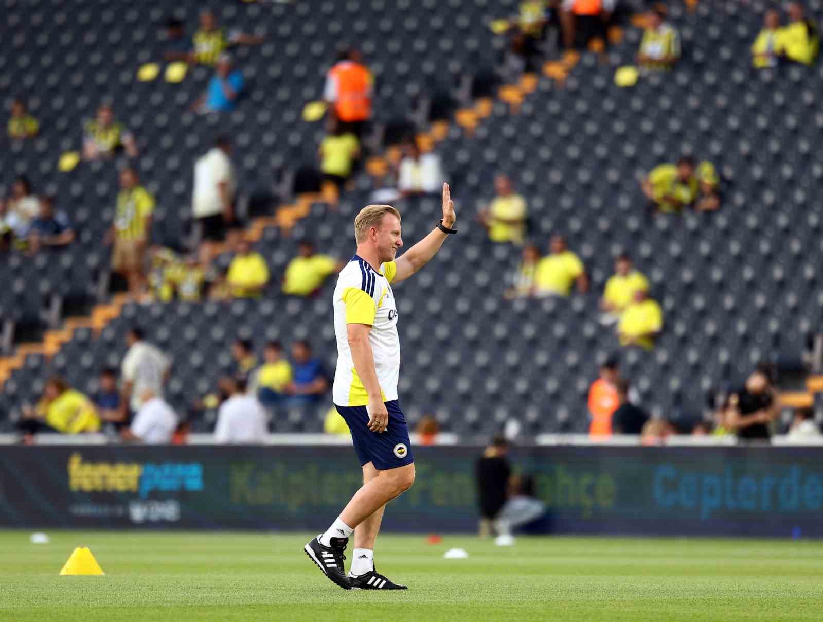 uefa-sampiyonlar-ligi-fenerbahce-0-gornik-zabrze-0-mac-devam-ediyor