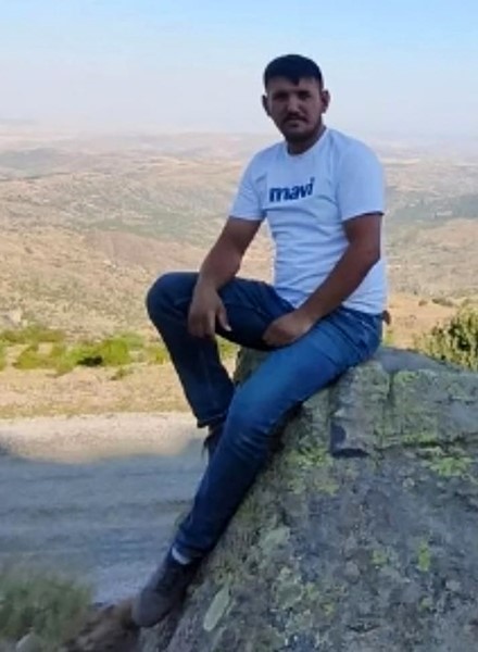 ankara-da-iki-grup-arasinda-bicakli-kavga-1-olu-1-yarali