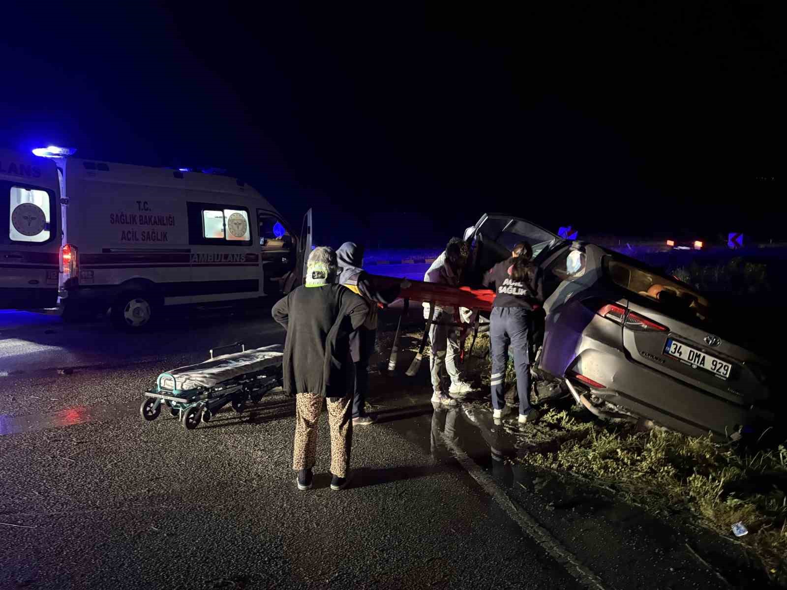 d100-de-otomobil-refuje-carpti-2-yarali