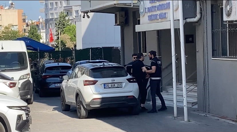 izmir-de-belediyelere-operasyonunun-altindan-yine-veli-agbaba-cikti