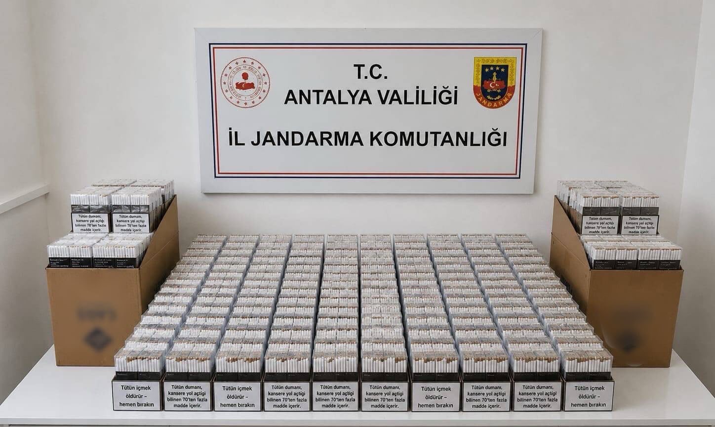 antalya-da-kacak-tutun-operasyonu-10-bin-doldurulmus-makaron-ele-gecirildi
