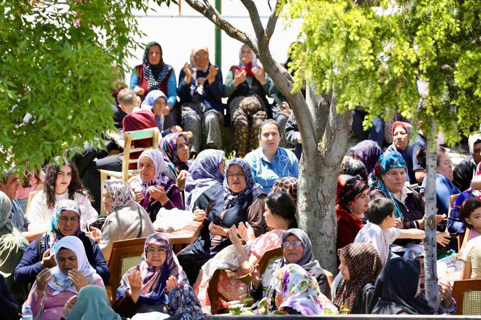 gulluce-koyu-nde-geleneksel-yagmur-duasi-yapildi