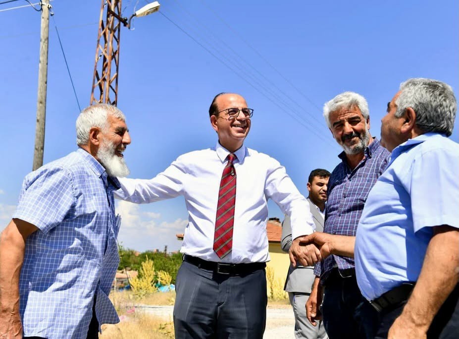 baskan-gecit-yesilyurt-ta-kirsal-mahallelerin-ulasim-konforu-artiyor