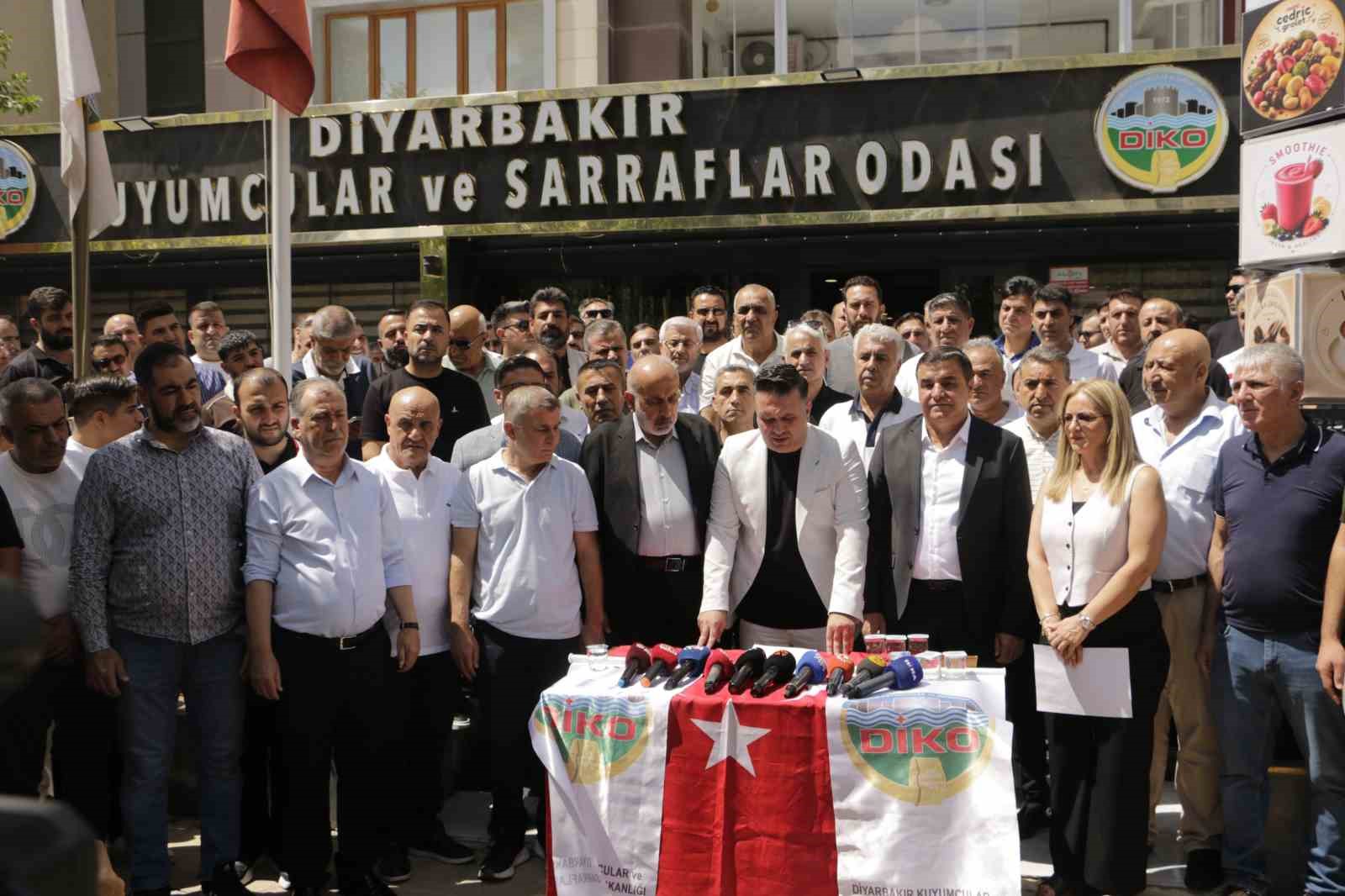 diyarbakir-da-is-dunyasi-temsilcilerinden-kursunlama-olayina-tepki