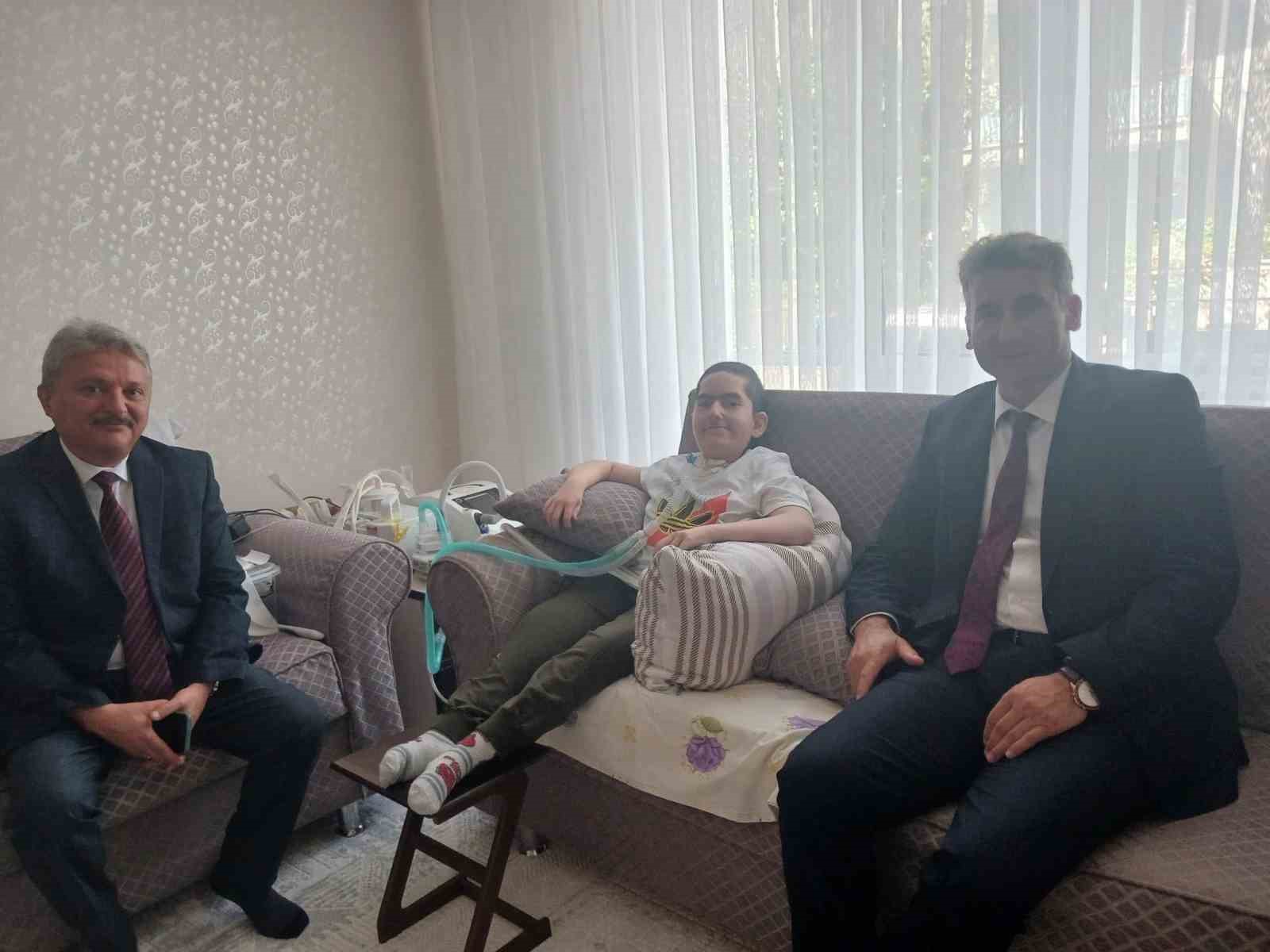 beysehir-de-evde-egitim-goren-ogrenciler-unutulmadi