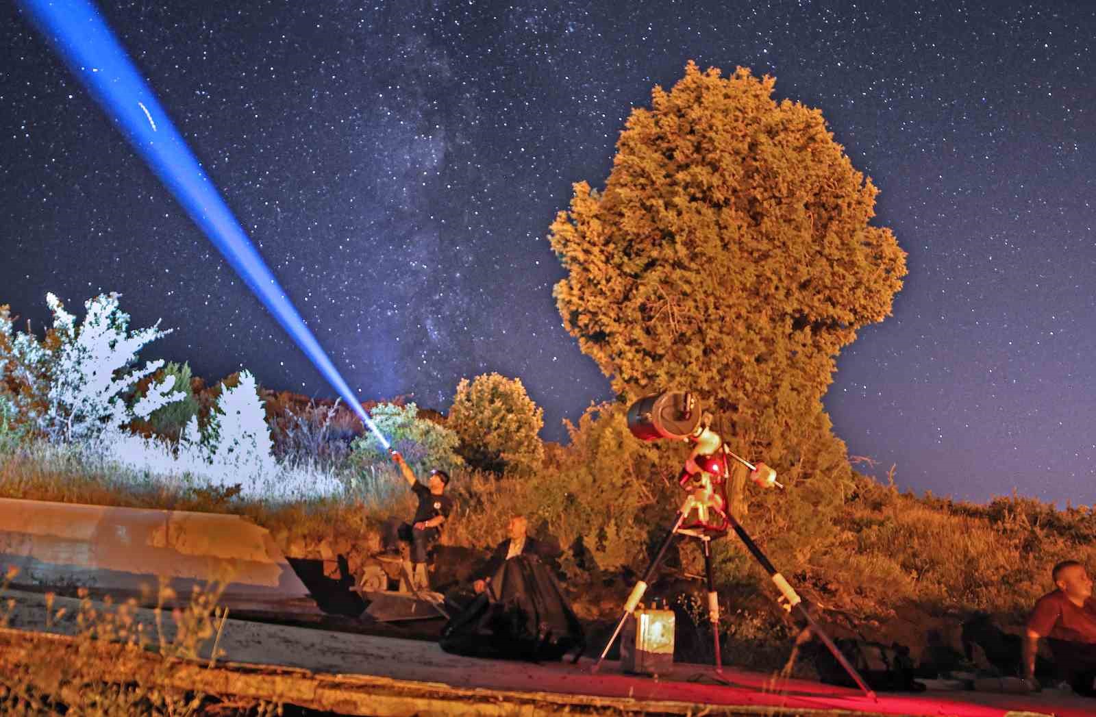 bitlis-te-perseid-meteor-yagmuru-gokyuzunu-senlendirdi