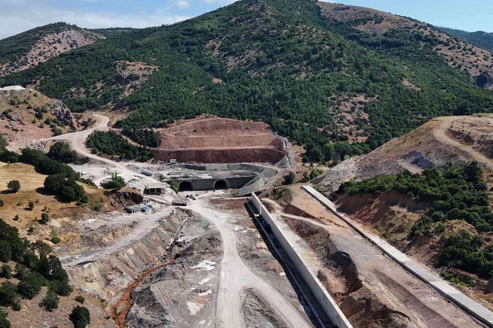 yapimi-yilan-hikayelerini-de-geride-birakti-geminbeli-tuneli-yine-verilen-tarihte-bitirilemedi
