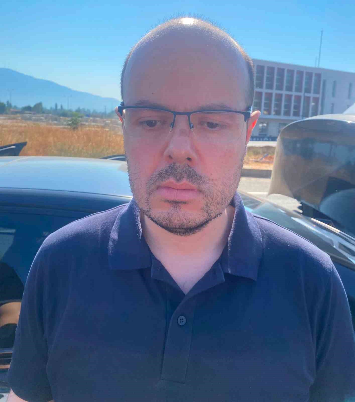 kuris-lerin-kacisinda-dikkat-ceken-arac-detayi-arac-eski-icisleri-bakani-idris-naim-sahin-adina-tahsisli-cikti