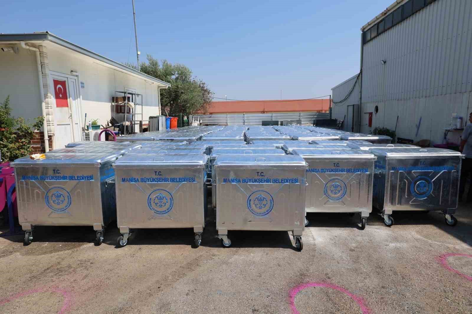 sehzadeler-de-220-yeni-cop-konteyneri-hizmete-sunuluyor