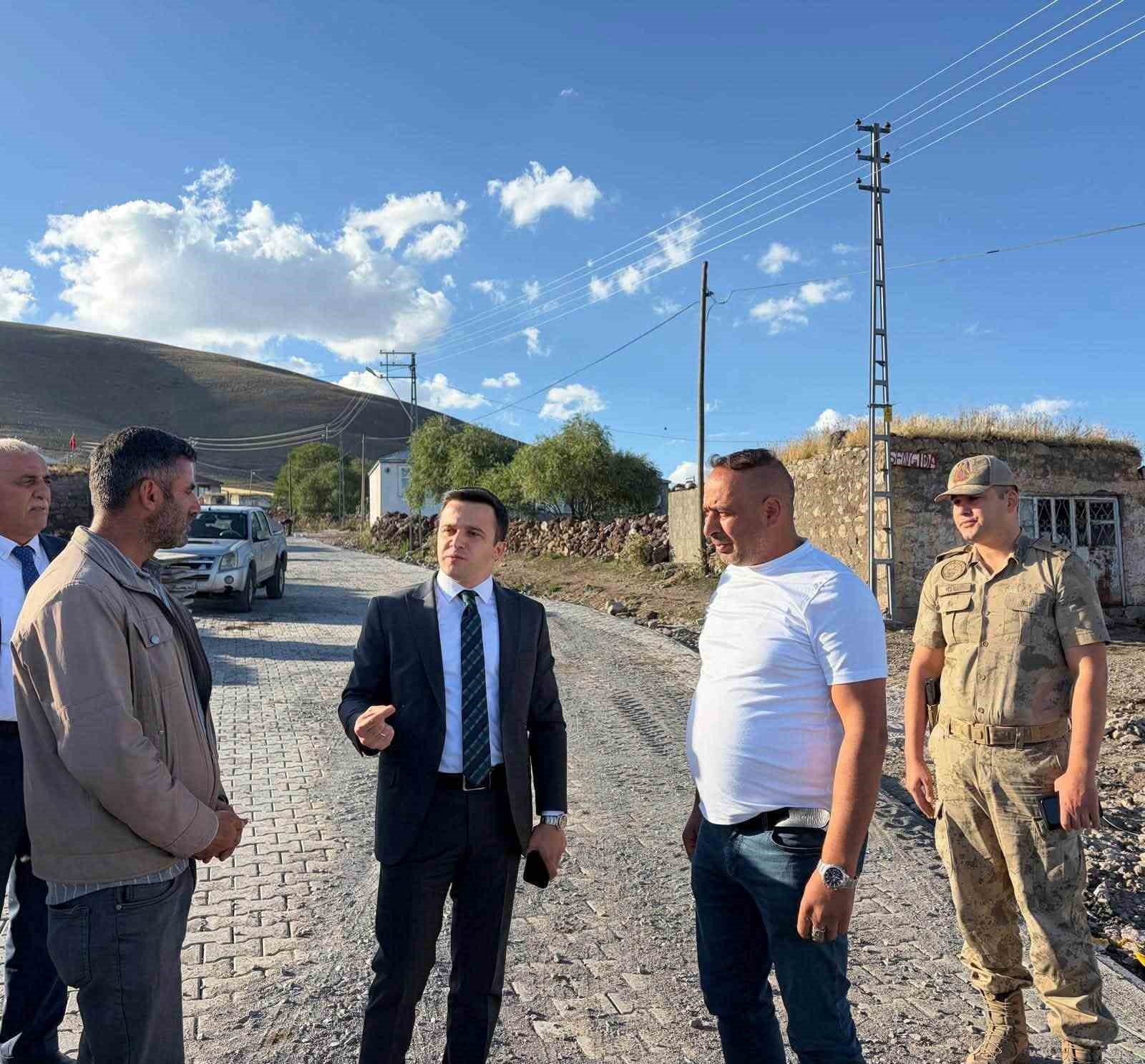 digor-da-koydes-seferberligi-parke-tasi-calismasi-hizla-ilerliyor