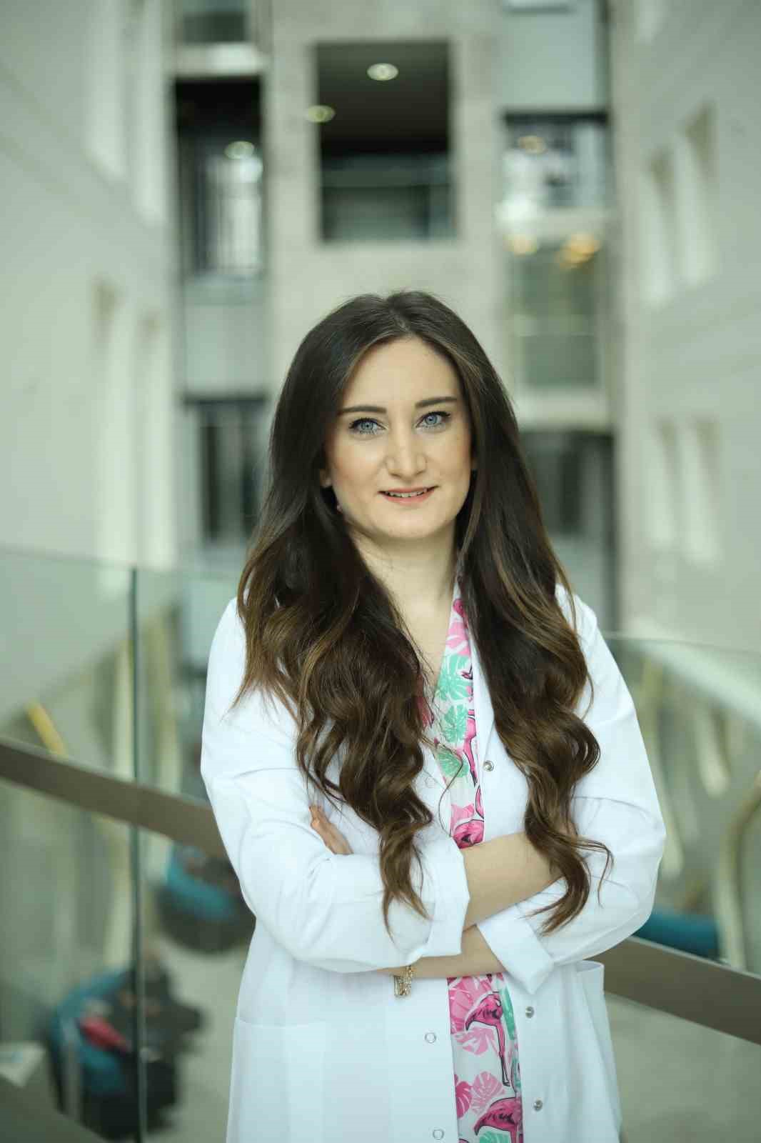 uzmani-acikladi-karne-sadece-ders-basarisi-olarak-degerlendirilmemeli