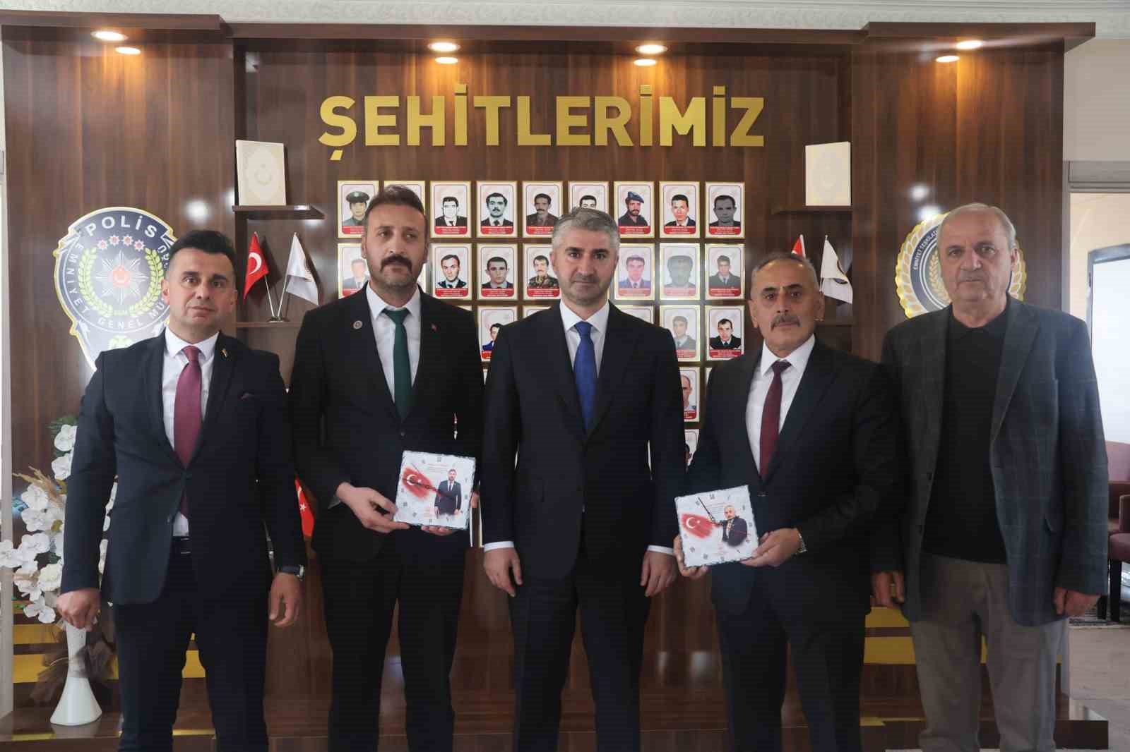 ash-bakan-yardimcisi-tarikdaroglu-ndan-emsav-a-bayram-ziyareti