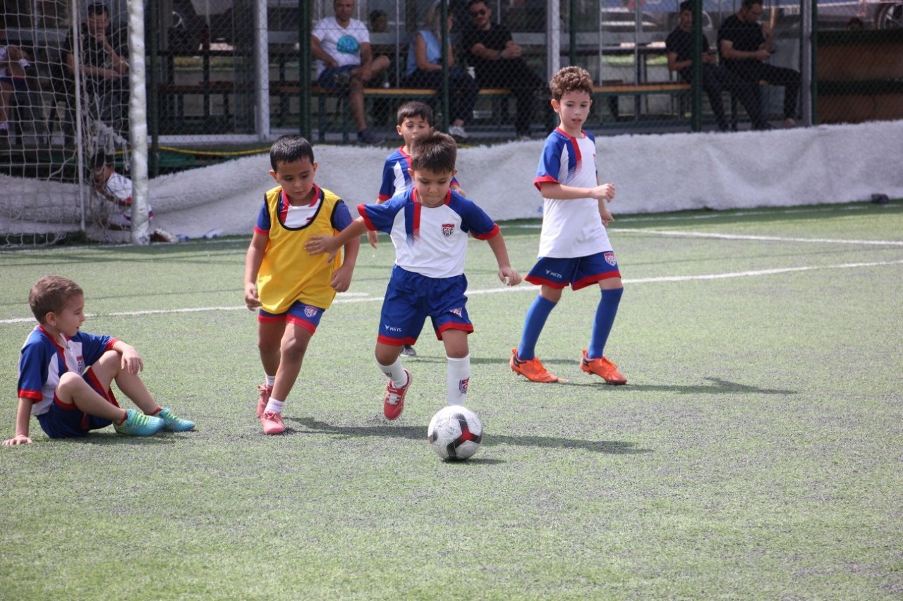 camlik-futbol-kulubu-futbolcu-yetistirmeye-devam-ediyor