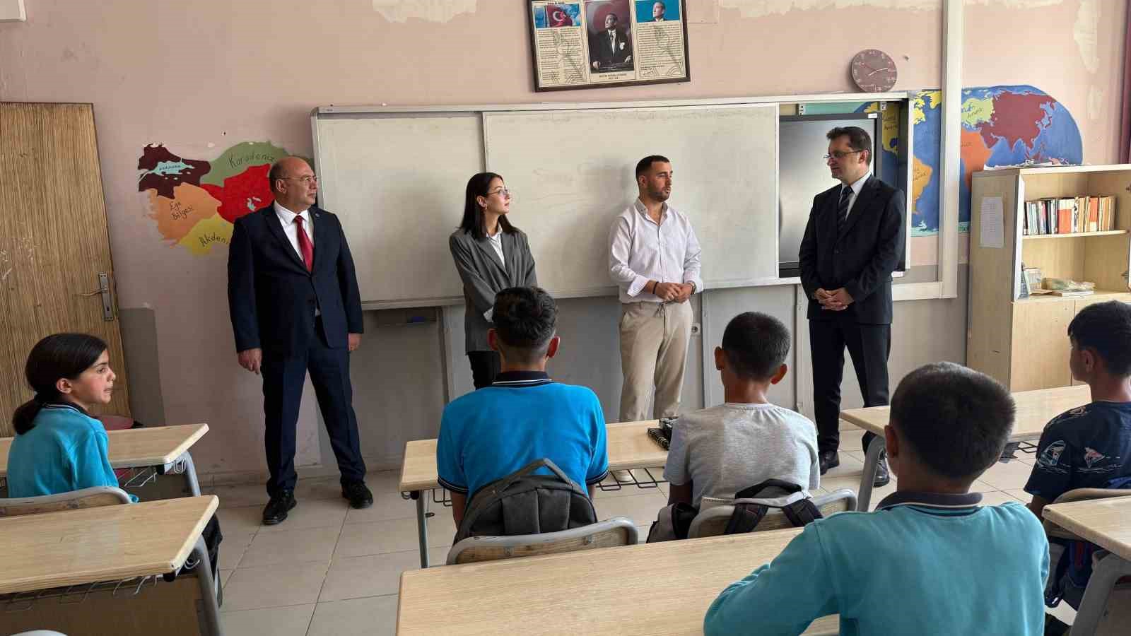 karakoyunlu-kaymakami-ilhan-kayas-tan-bulakbasi-okulu-na-ziyaret
