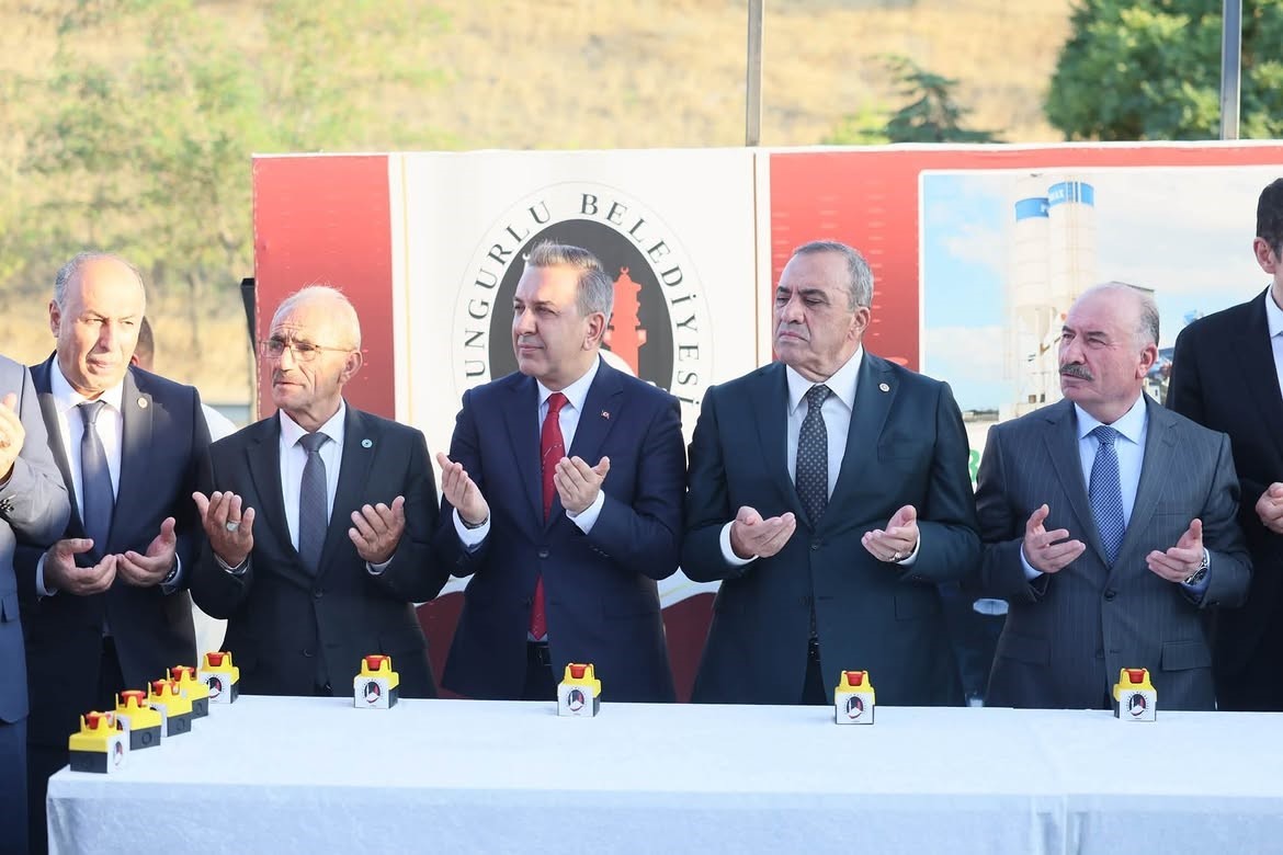 sungurlu-da-dev-yatirimlar-icin-toplu-acilis-ve-temel-atma-toreni-duzenlendi
