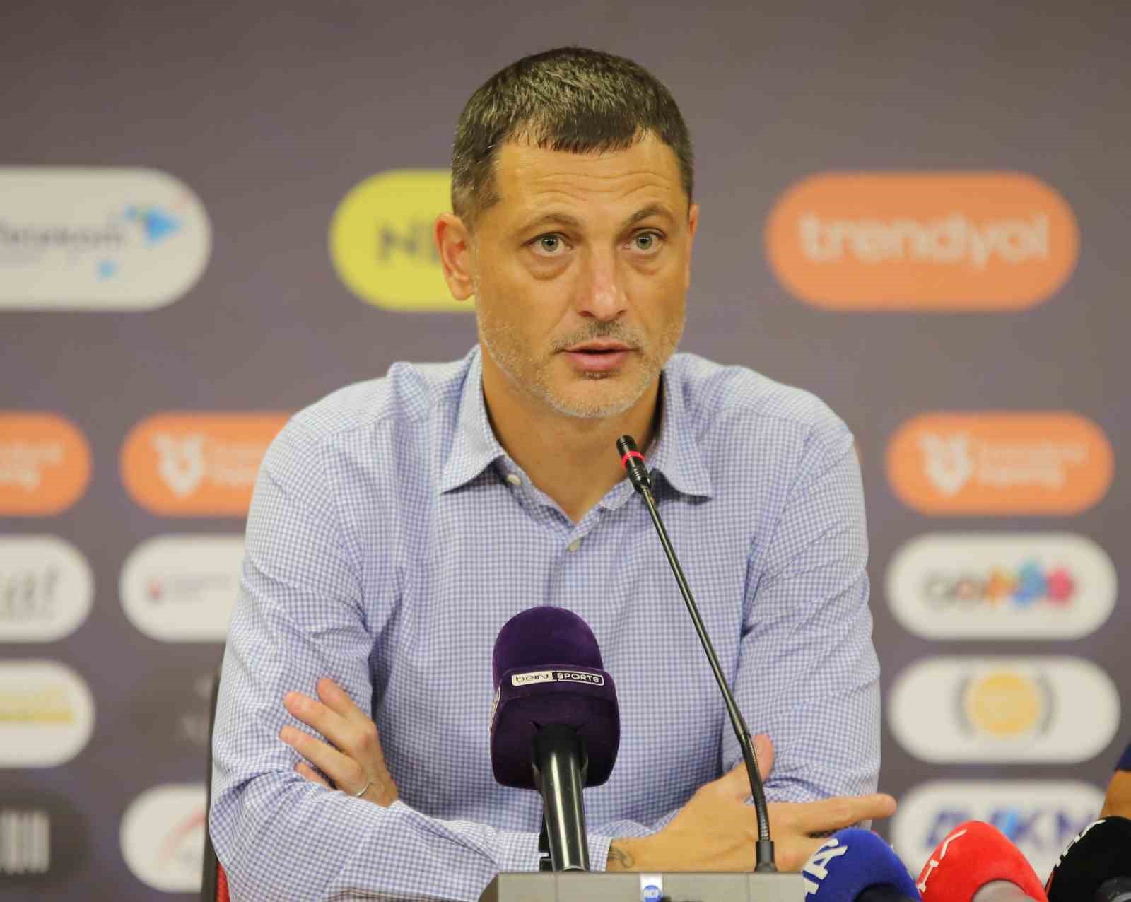 mirel-radoi-boyle-bir-macta-1-puan-almak-da-bizim-icin-onemli
