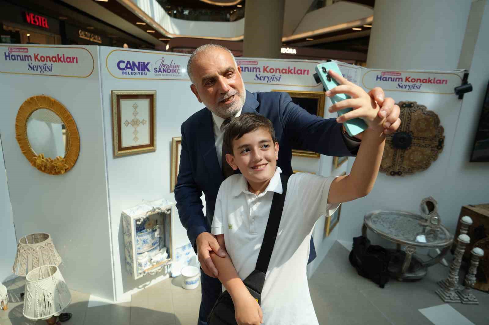 canik-belediyesi-5-geleneksel-hanim-konaklari-sergisi-acildi