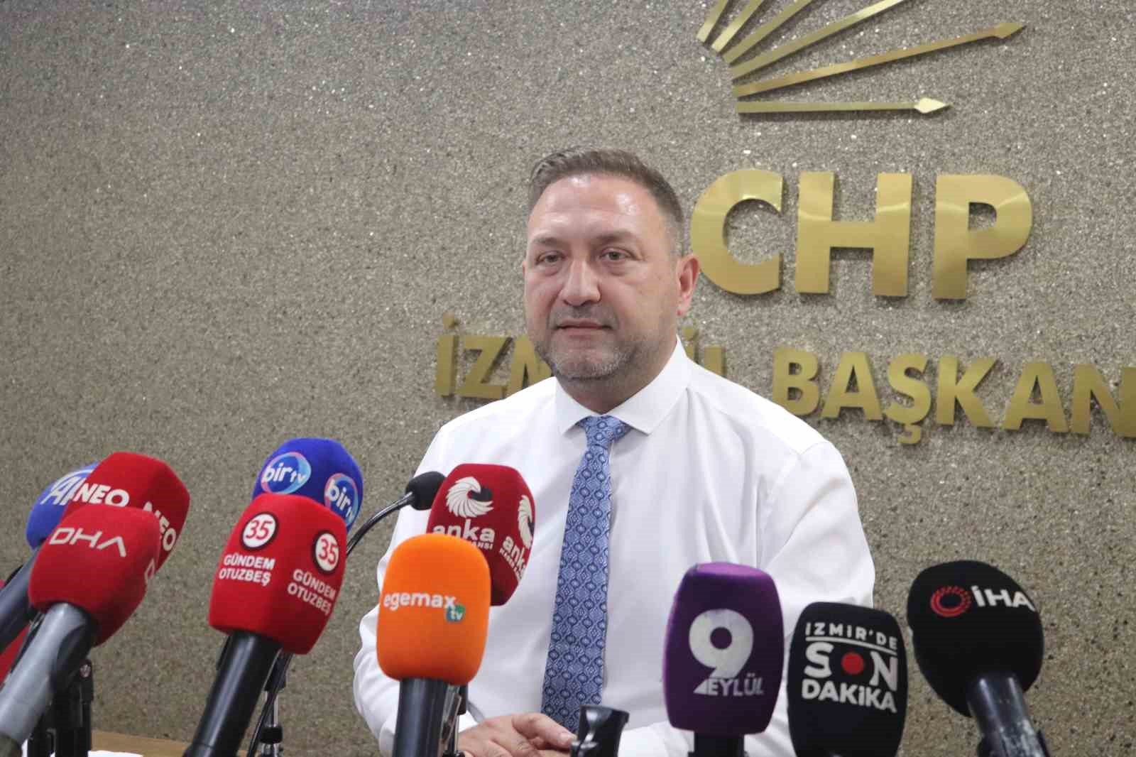 chp-izmir-in-yeni-baskani-gumrukcu-olayli-geceyi-anlatti