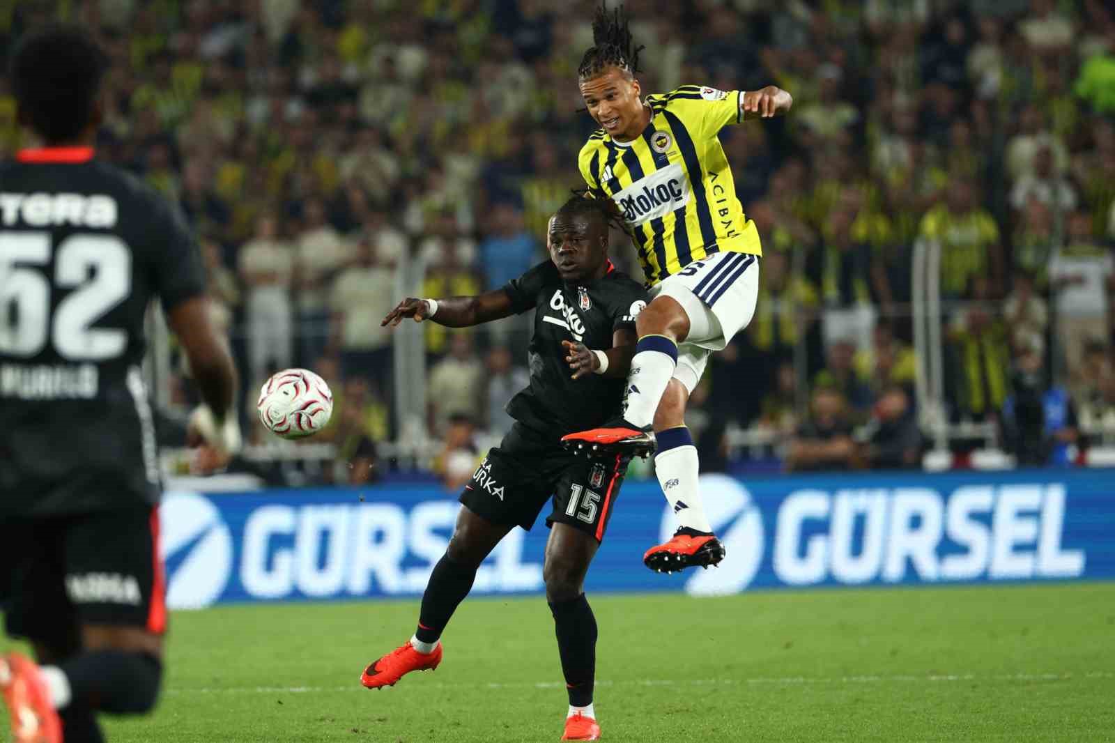 fenerbahce-de-3-isim-ilk-kez-derbi-oynadi