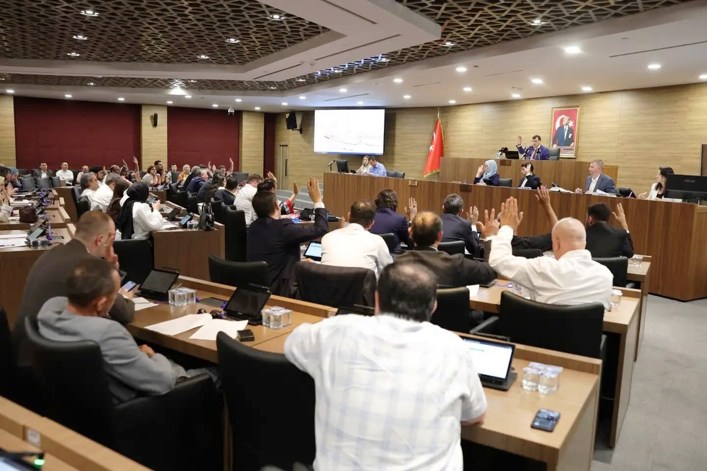 kutahya-belediye-meclisi-agustos-ayi-toplantisi-yapildi