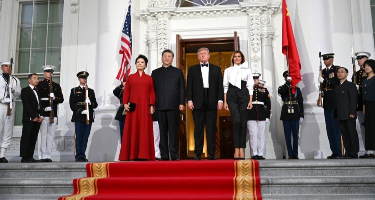 trump-tan-beyaz-saray-da-cin-lideri-xi-onuruna-gosterisli-aksam-yemegi
