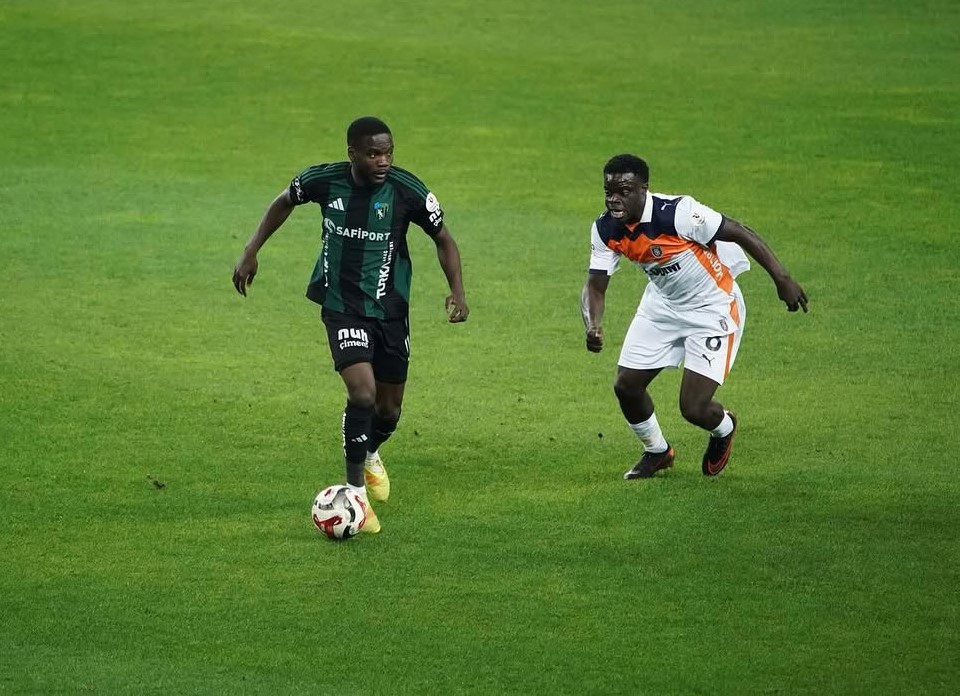 kocaelispor-show-ile-3-yillik-sozlesme-imzaladi