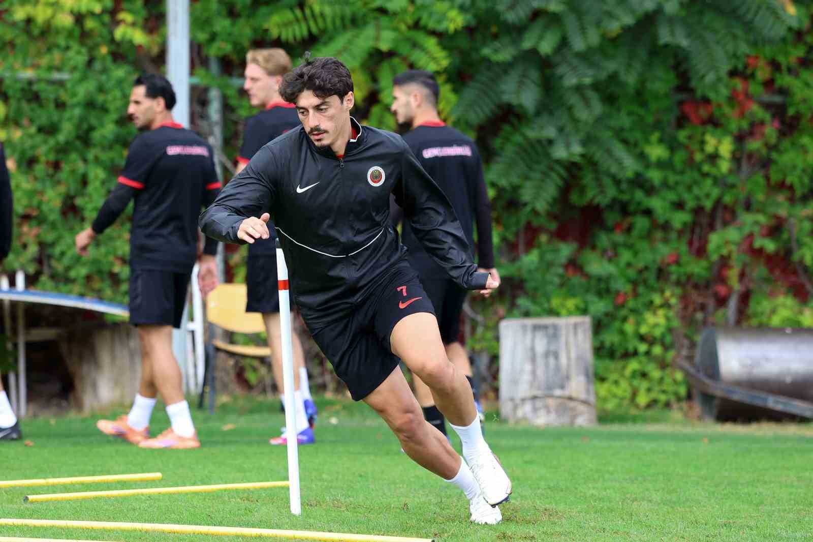 genclerbirligi-basaksehir-maci-hazirliklarini-tamamladi