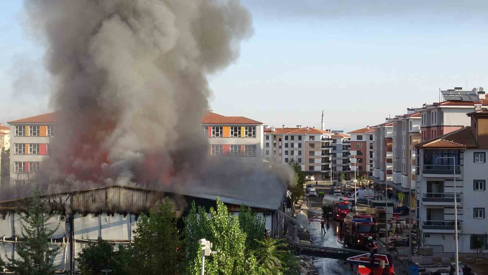 malatya-da-iscilerin-kaldigi-yatakhane-yandi