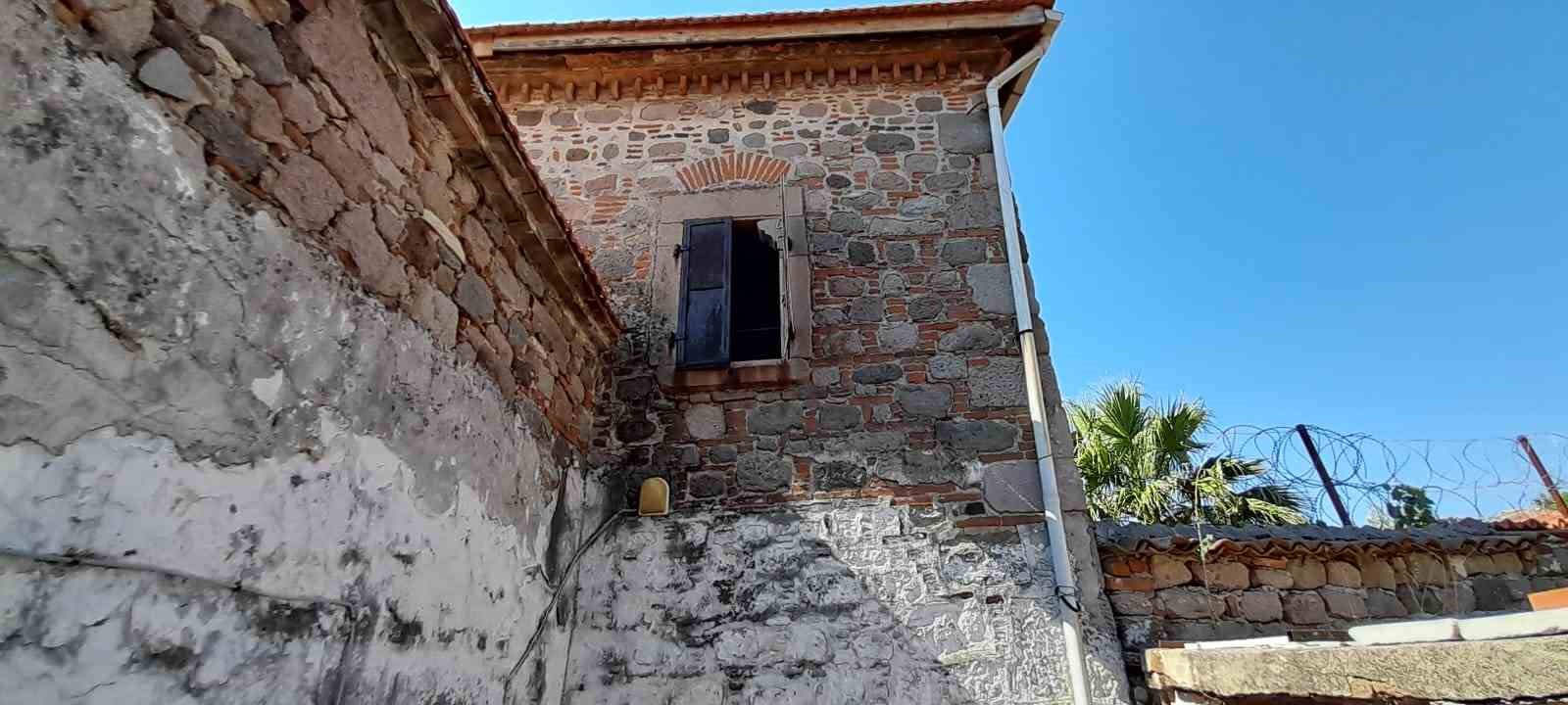 bergama-nin-220-yillik-tarihi-sapeli-satisa-cikarildi